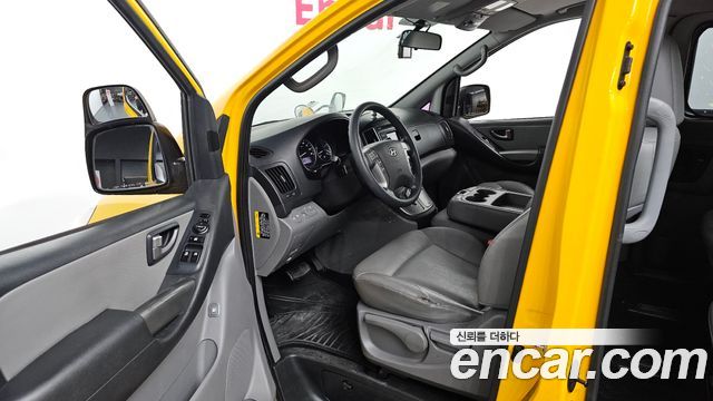 Hyundai Starex 2016 — photo 10