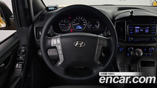 Hyundai Starex 2016 — photo 13
