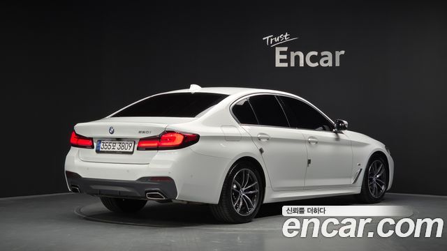 BMW 5-Series 2023 — photo 2