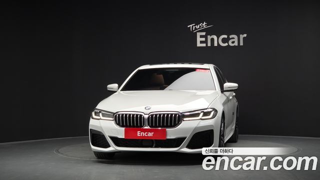 BMW 5-Series 2023 — photo 3