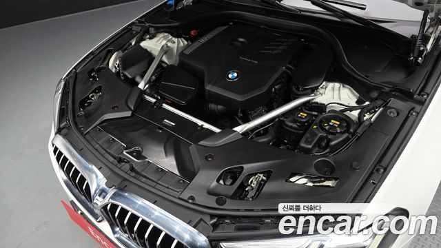 BMW 5-Series 2023 — photo 6