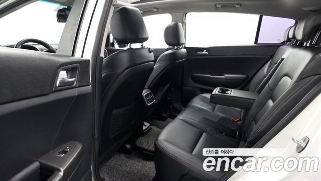 Kia Sportage 2016 — photo 11