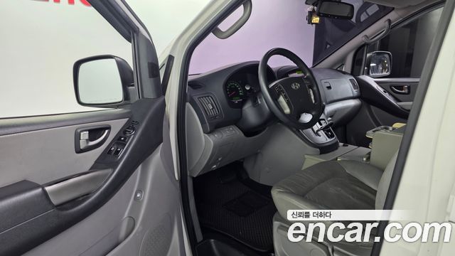 Hyundai Starex 2016 — photo 10