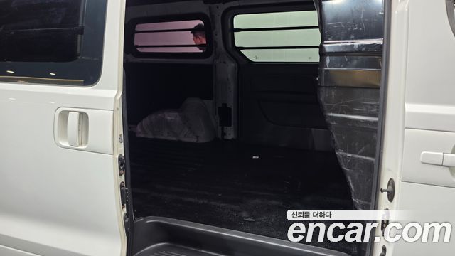 Hyundai Starex 2016 — photo 11