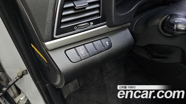 Hyundai AVANTE 2016 — photo 19
