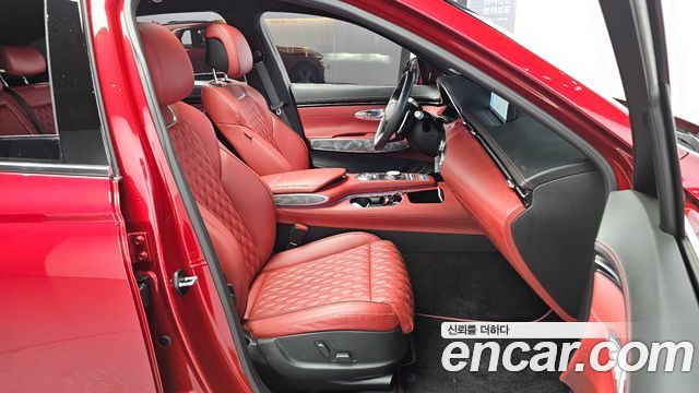 Genesis GV70 2023 — photo 13