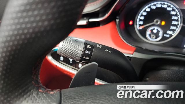 Genesis GV70 2023 — photo 25