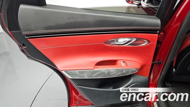 Genesis GV70 2023 — photo 15