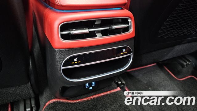 Genesis GV70 2023 — photo 29