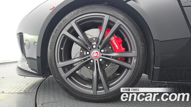 Jaguar F-TYPE 2019 — photo 5