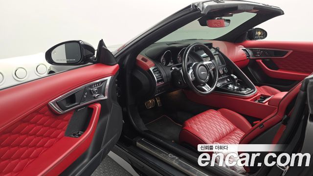Jaguar F-TYPE 2019 — photo 10