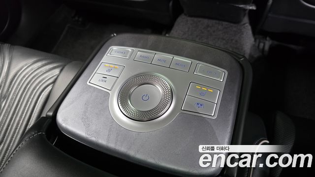 Genesis G80 2021 — photo 25