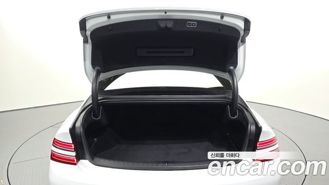 Genesis G80 2021 — photo 26