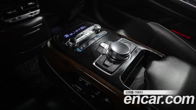 Genesis EQ900 2016 — photo 24