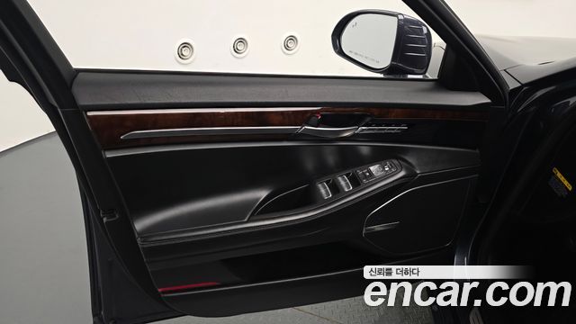 Genesis EQ900 2016 — photo 14