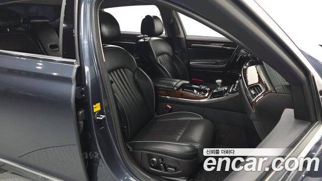 Genesis EQ900 2016 — photo 16
