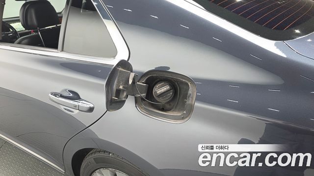 Genesis EQ900 2016 — photo 31