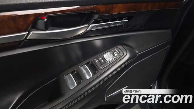 Genesis EQ900 2016 — photo 35