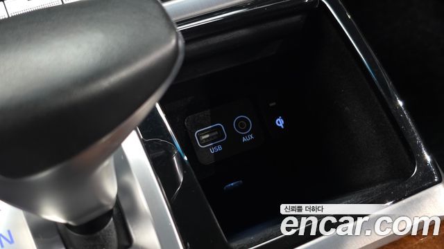 Genesis EQ900 2016 — photo 37