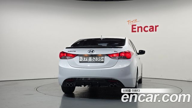 Hyundai AVANTE 2014 — photo 4
