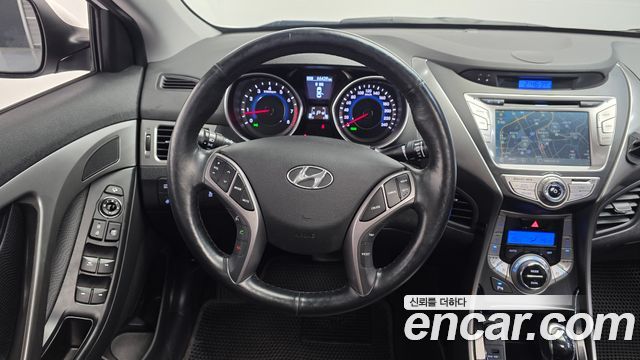 Hyundai AVANTE 2014 — photo 13