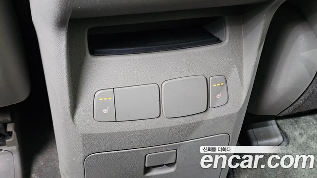 Kia Canival 2015 — photo 19