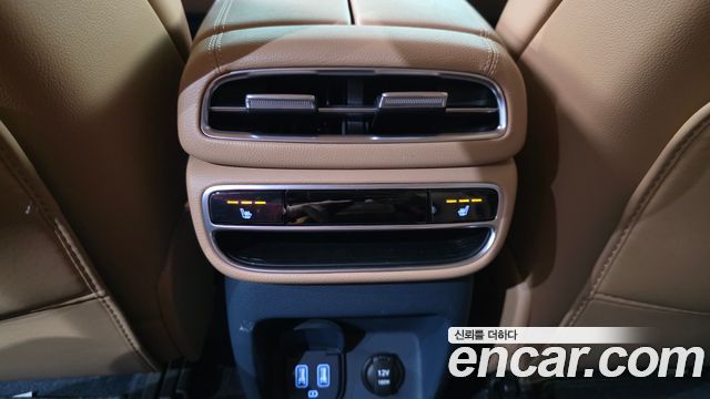 Genesis GV80 2020 — photo 17