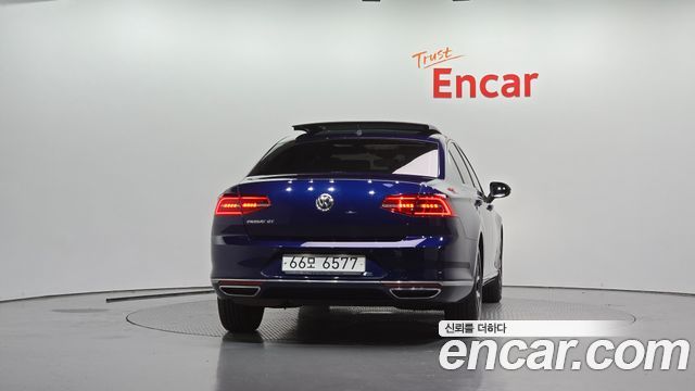 Volkswagen Passat 2018 — photo 4