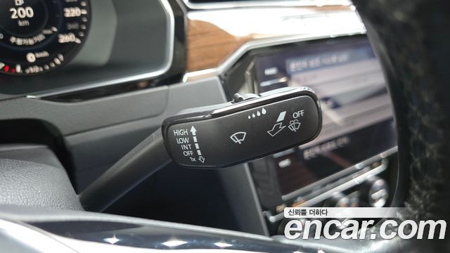 Volkswagen Passat 2018 — photo 18
