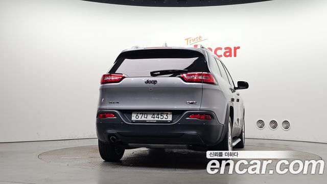 Jeep Cherokee 2016 — photo 4