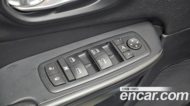 Jeep Cherokee 2016 — photo 12