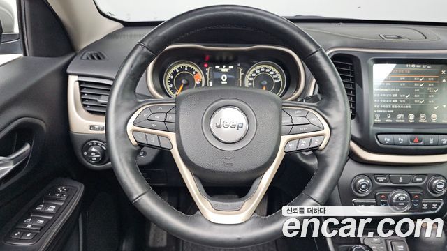 Jeep Cherokee 2016 — photo 14