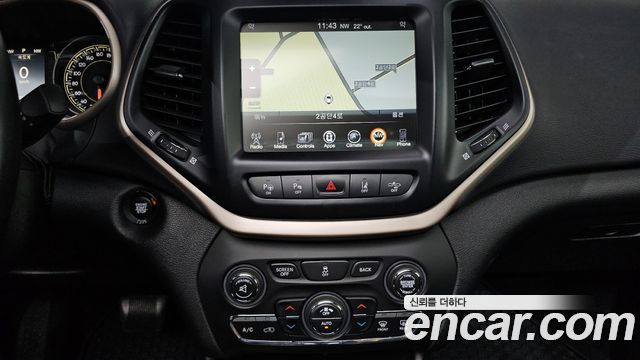Jeep Cherokee 2016 — photo 15
