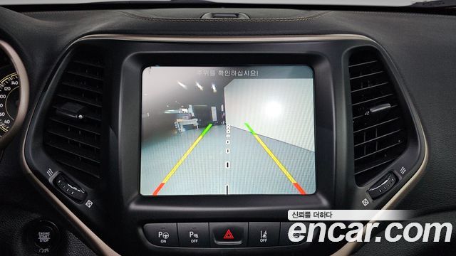 Jeep Cherokee 2016 — photo 16