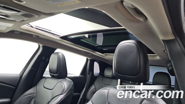 Jeep Cherokee 2016 — photo 19