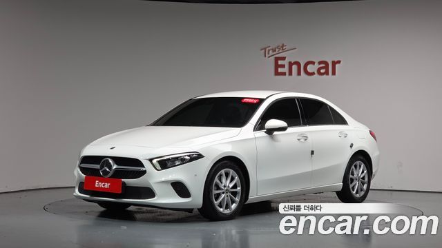 Mercedes-Benz A-Class 2020 — photo 35
