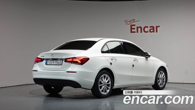 Mercedes-Benz A-Class 2020 — photo 2