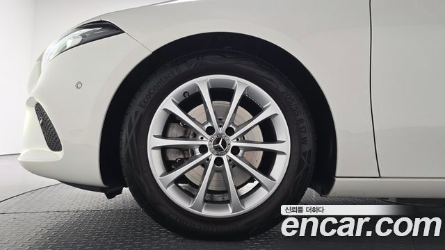 Mercedes-Benz A-Class 2020 — photo 5