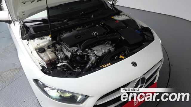 Mercedes-Benz A-Class 2020 — photo 6