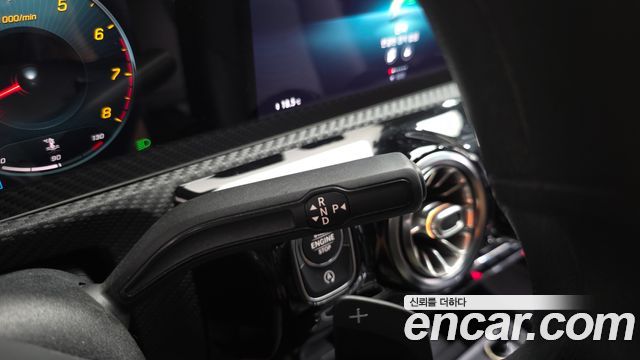 Mercedes-Benz A-Class 2020 — photo 12