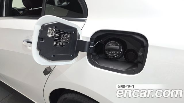 Mercedes-Benz A-Class 2020 — photo 32
