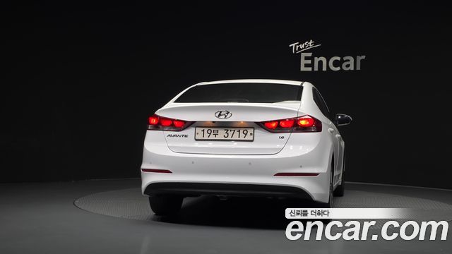 Hyundai AVANTE 2018 — photo 4