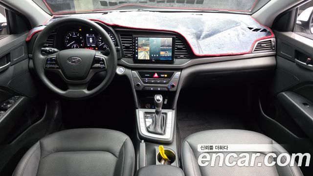 Hyundai AVANTE 2018 — photo 10