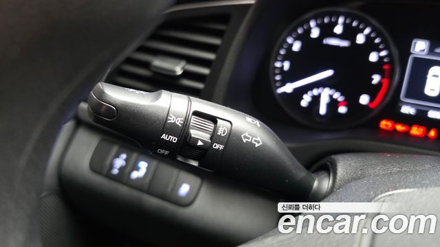 Hyundai AVANTE 2018 — photo 27