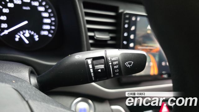 Hyundai AVANTE 2018 — photo 28