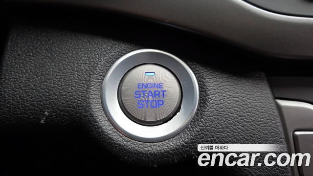 Hyundai AVANTE 2018 — photo 31