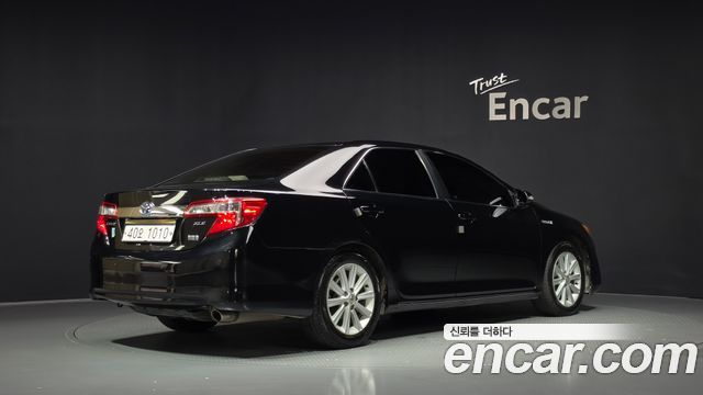 Toyota Camry 2012 — photo 2
