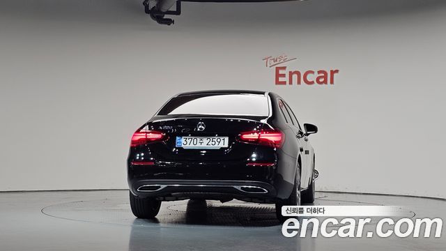 Mercedes-Benz A-Class 2025 — photo 4