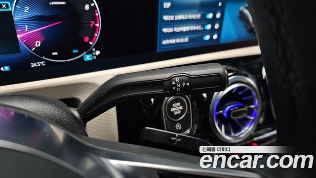 Mercedes-Benz A-Class 2025 — photo 12