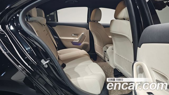 Mercedes-Benz A-Class 2025 — photo 17